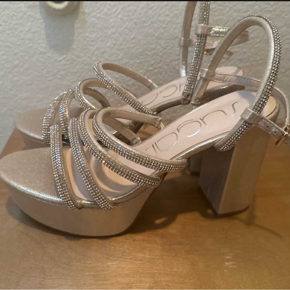 Elegant Women's Strappy Heels